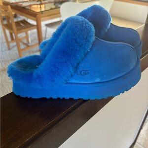 Ugg blue platform shoes
